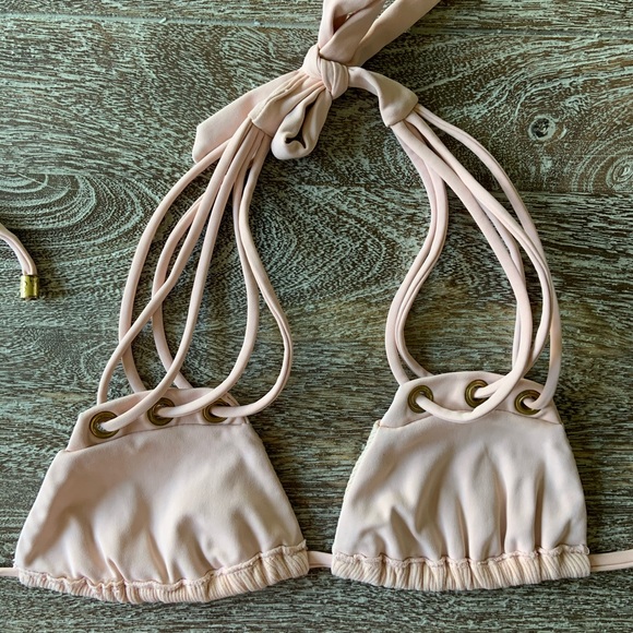 Beach Bunny Rib Tide Bikini - Picture 10 of 11